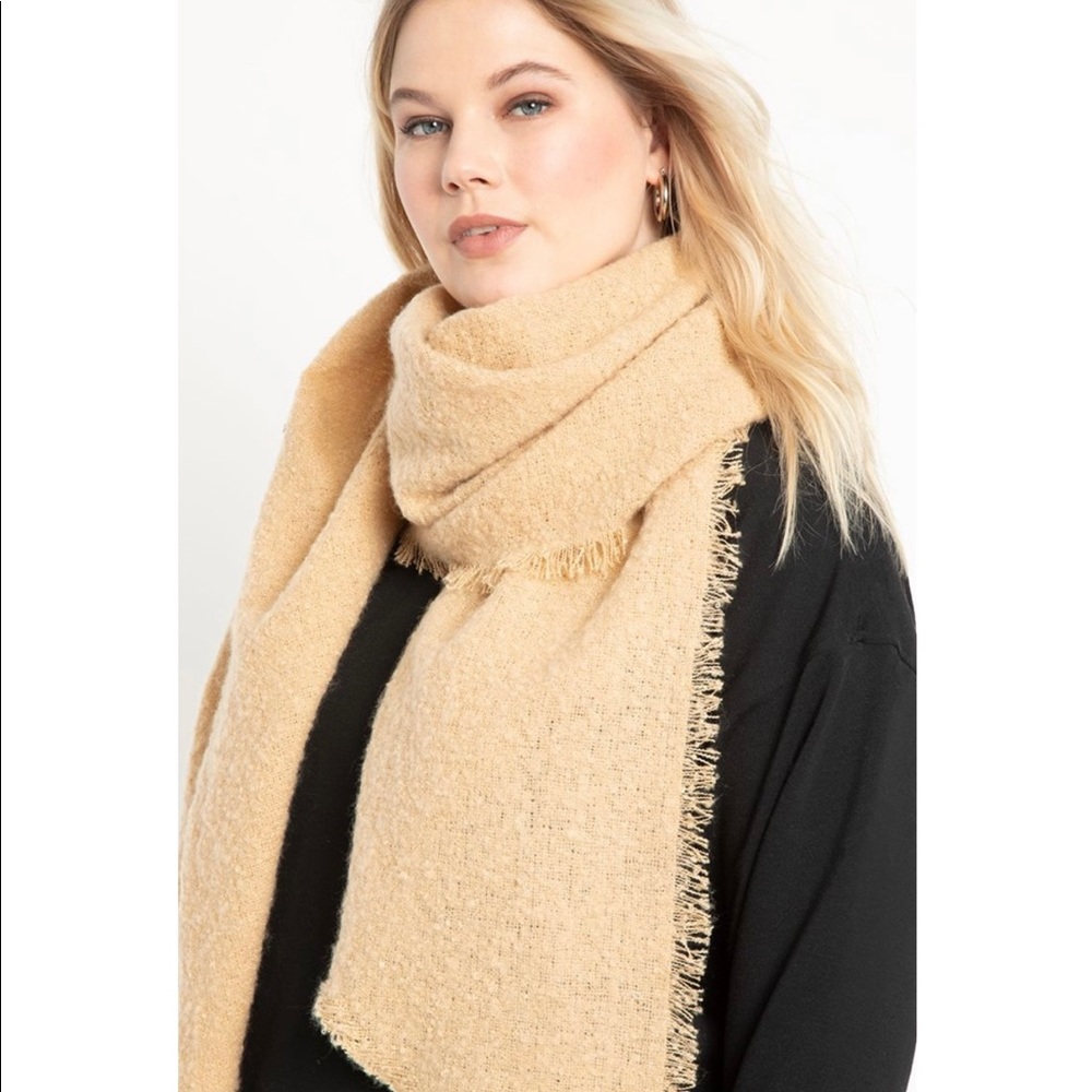 NWT Shiraleah Fringe Hem Scarf